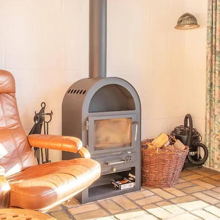 Amazing In With 3 Bedrooms And Internet Holiday home