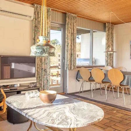 Amazing In With 3 Bedrooms And Internet