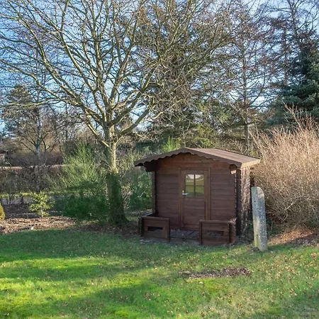 Amazing In With 3 Bedrooms And Internet Holiday home *