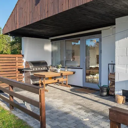 Amazing In With 3 Bedrooms And Internet